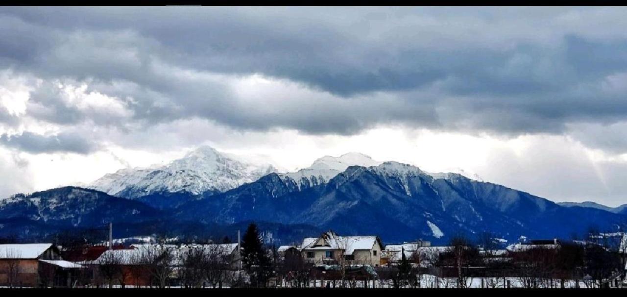 Das Home Rîşnov Kültér fotó